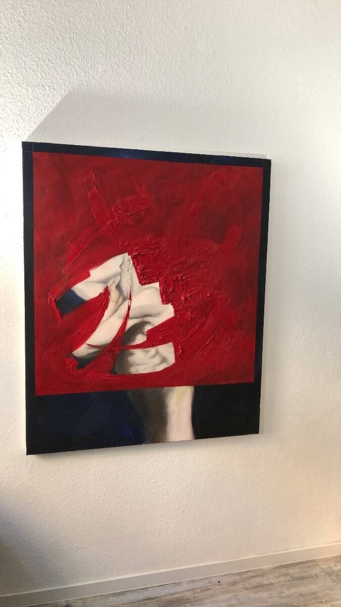 Rotes Viereck auf Blau 