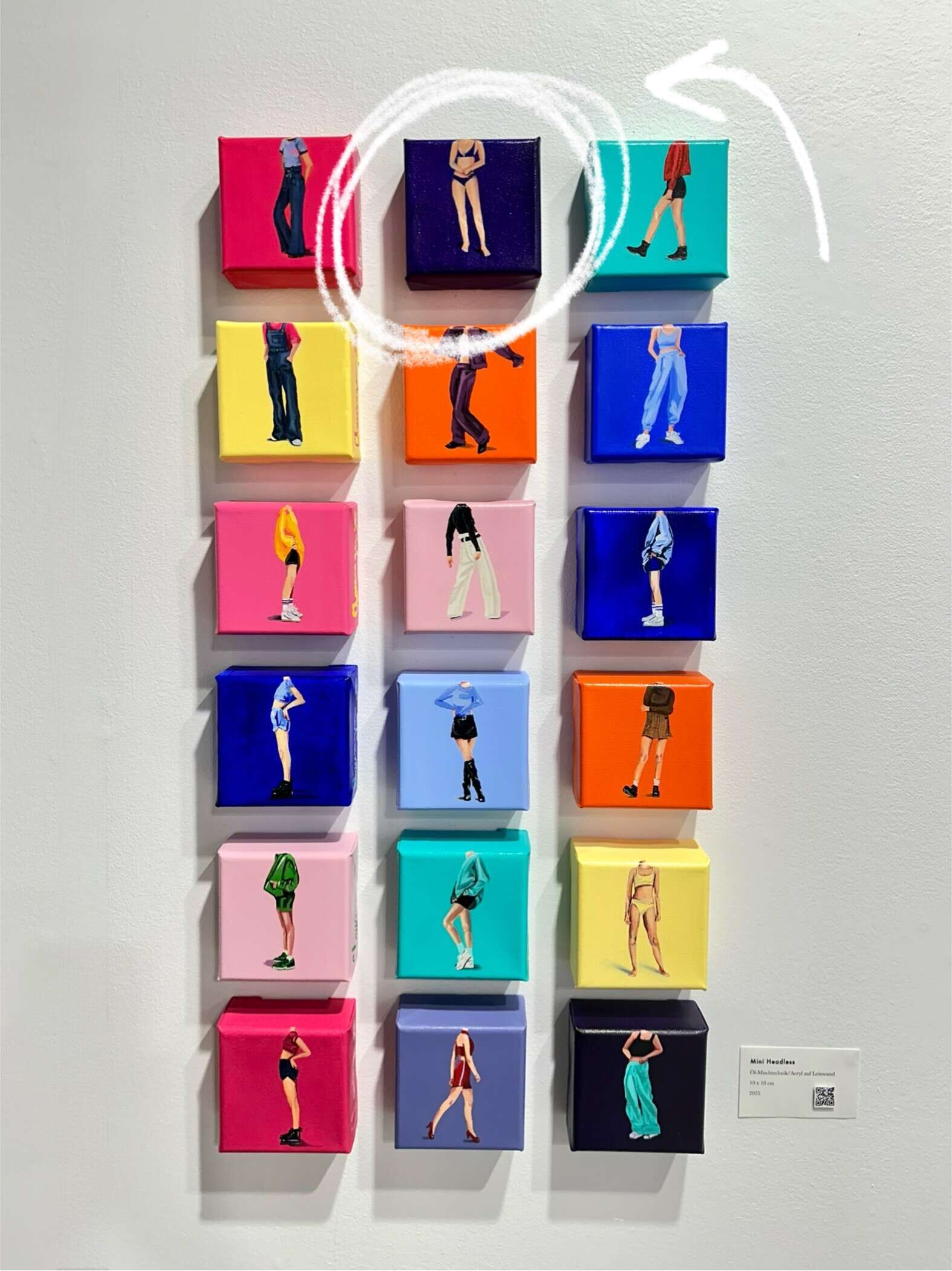 Mini Headless VI - Aileen Clausager 2