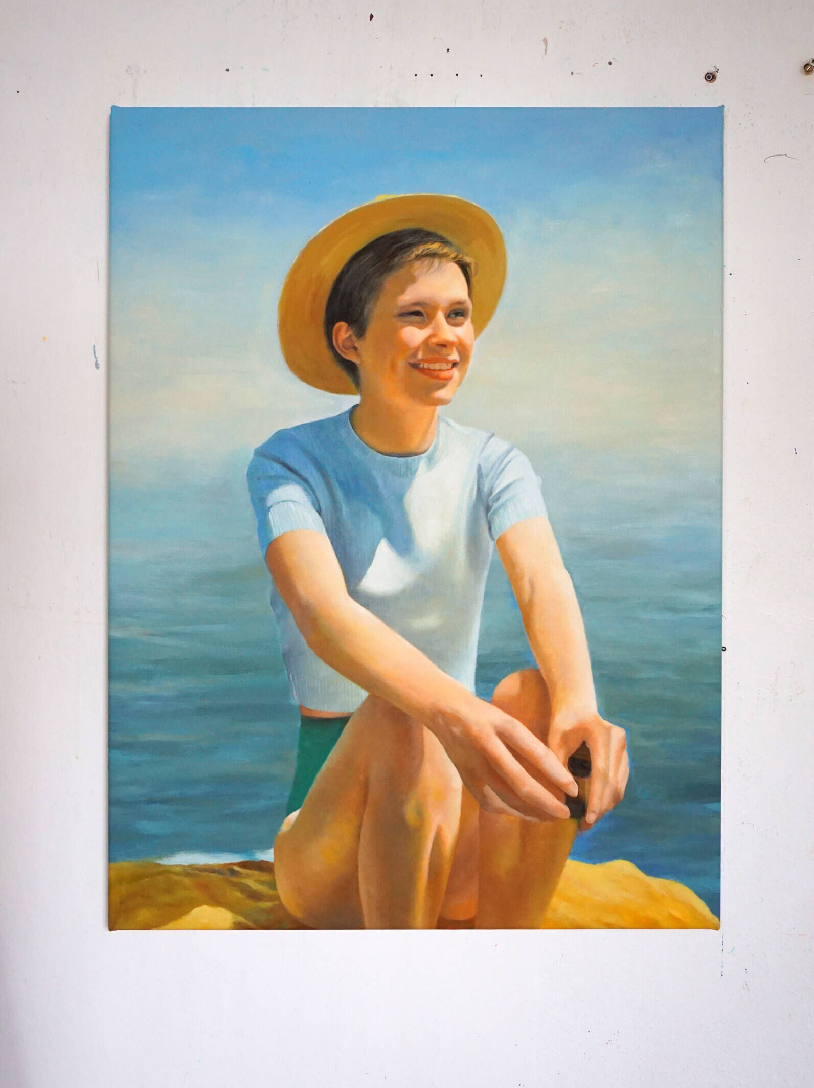 Frau mit Hut am Meer II - Christian Herzig 1