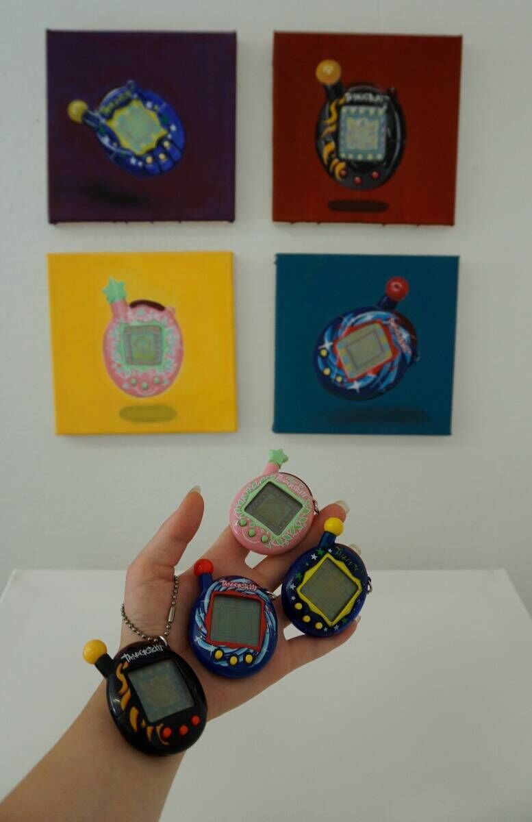 Tamagotchi V4 blau/rot