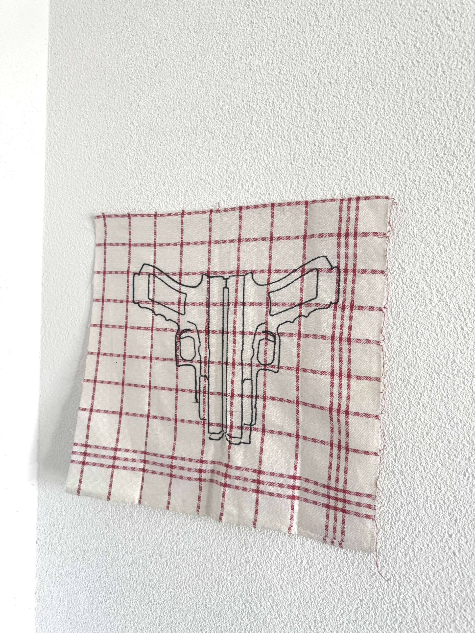 Zwei Pistolen - Katharina Büttgen 2