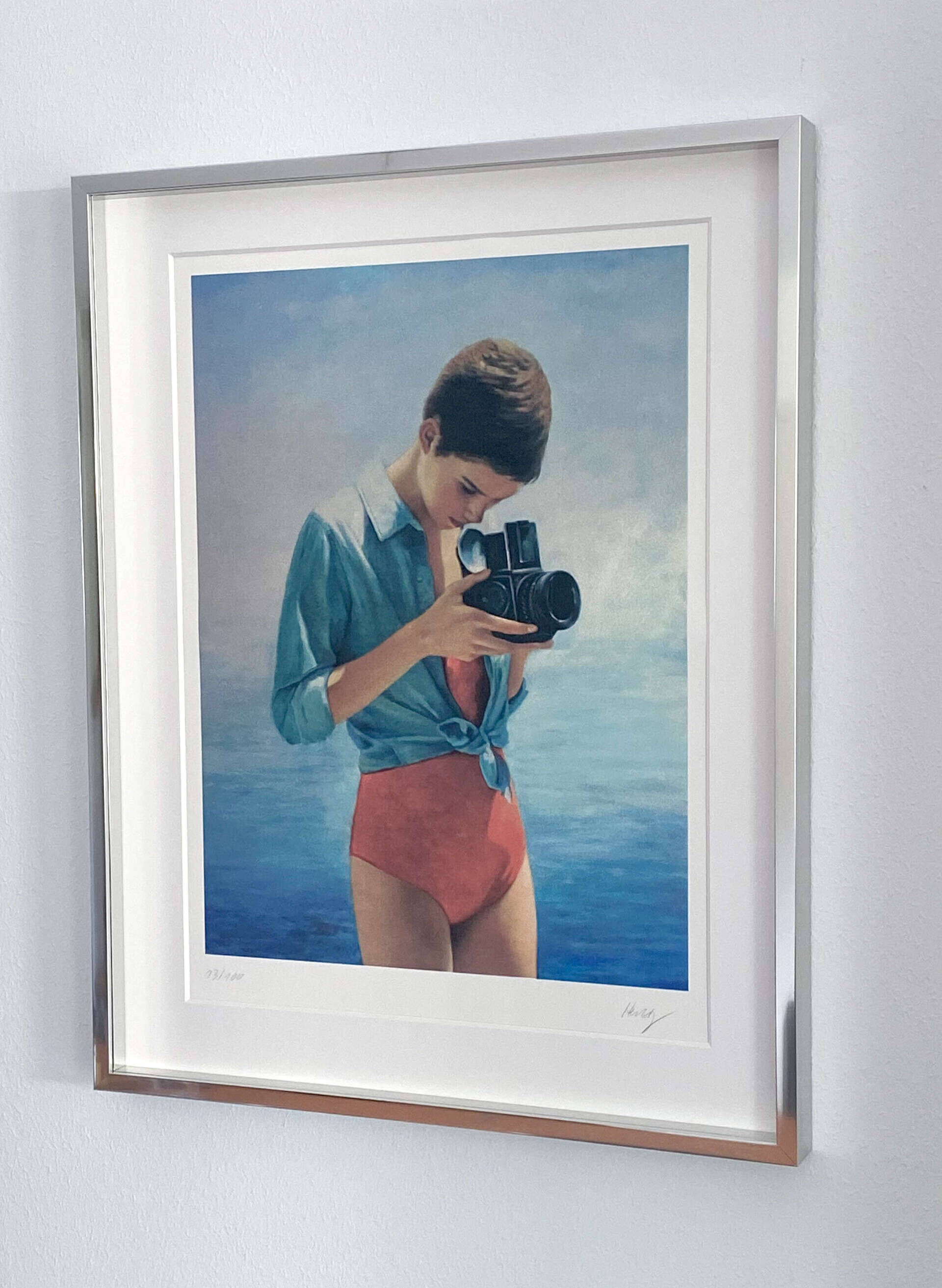 Frau mit Kamera - Christian Herzig 1