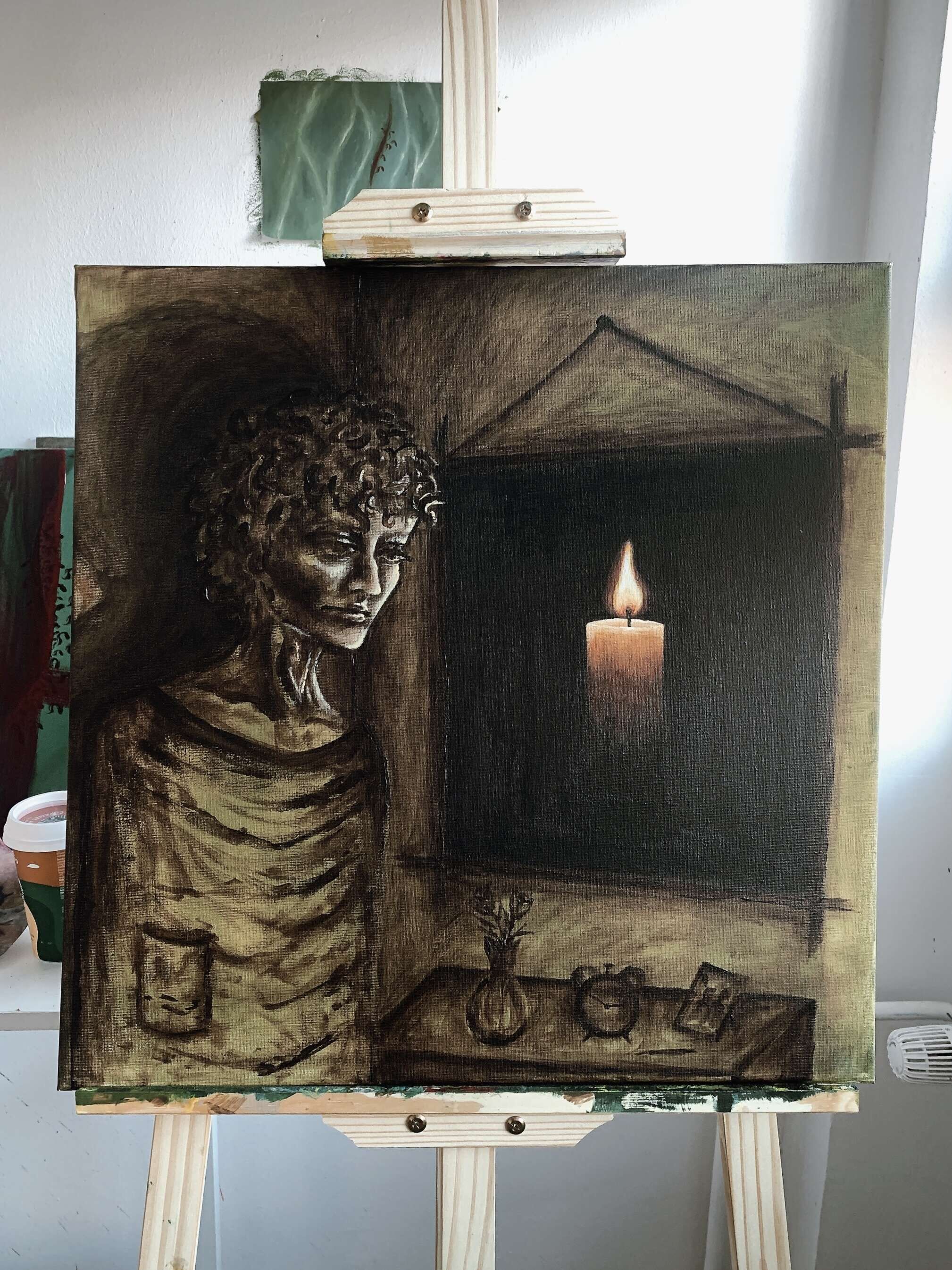 The only real thing is the painting  - I saw 3
