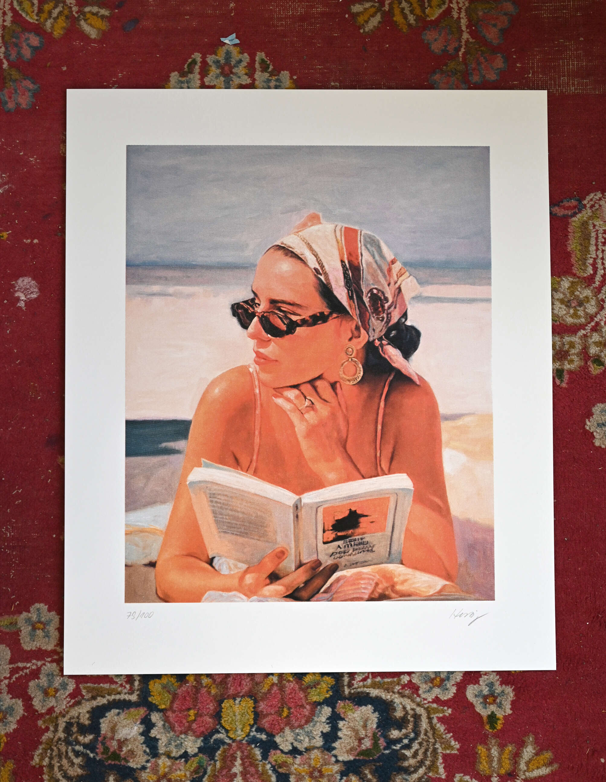 Lesende Frau am Strand - Christian Herzig 2