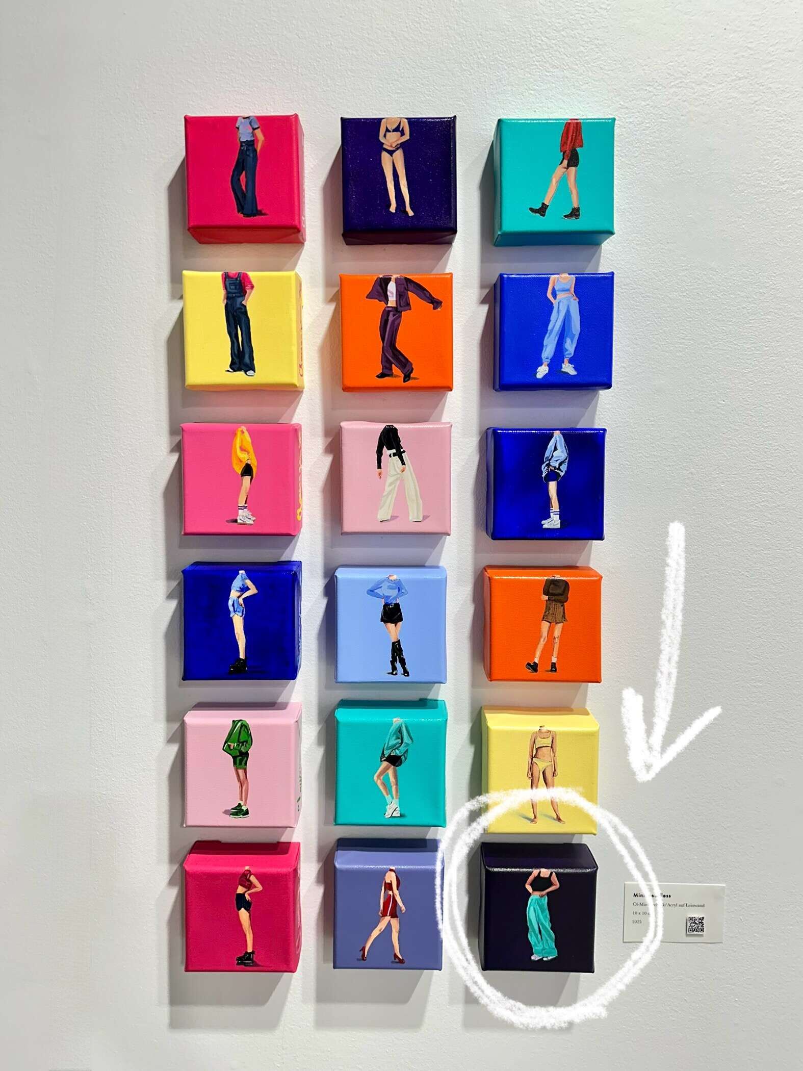 Mini Headless IV - Aileen Clausager 1