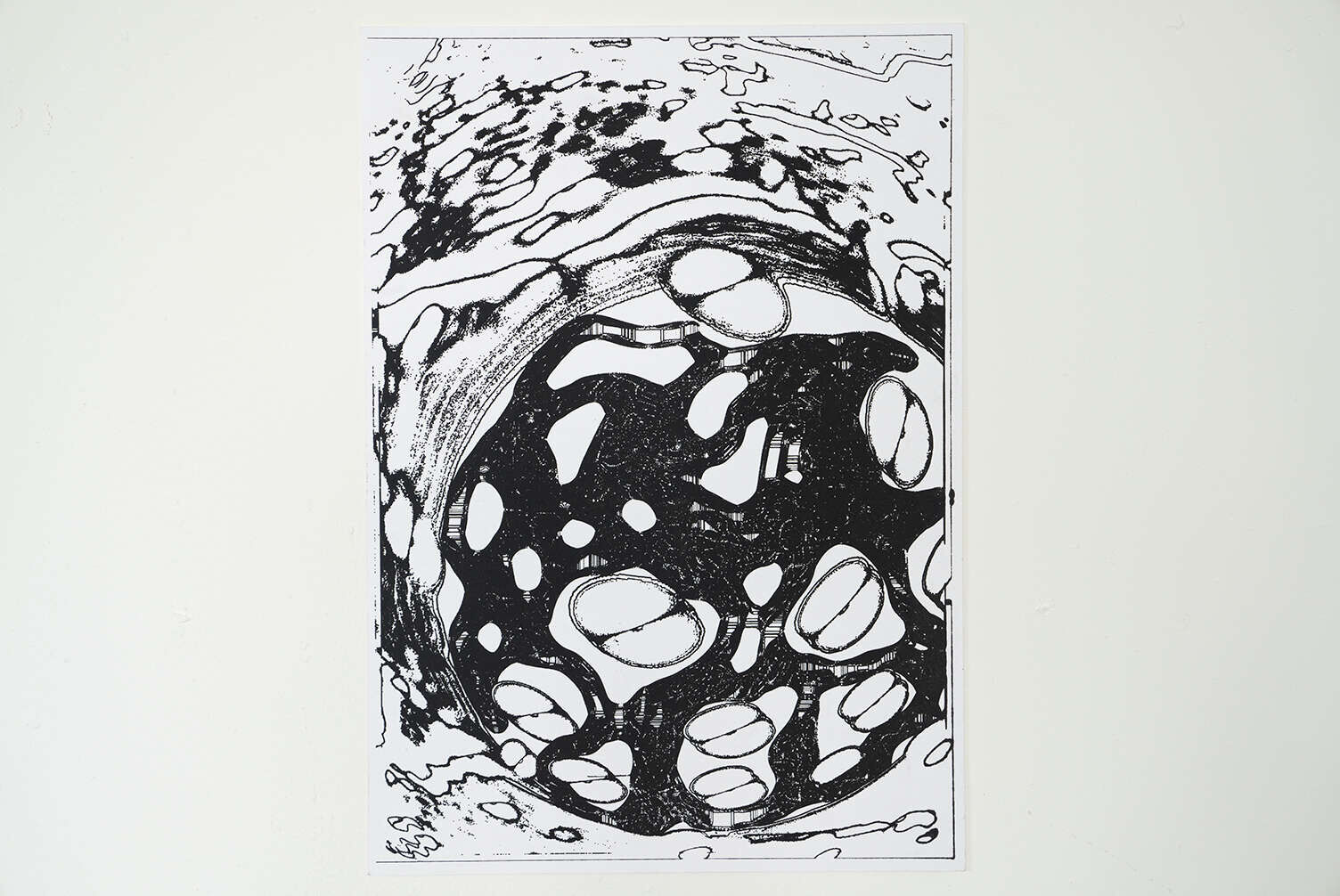 Chasing a Rotten Apple (Black) - Mahmoud Ismail 2