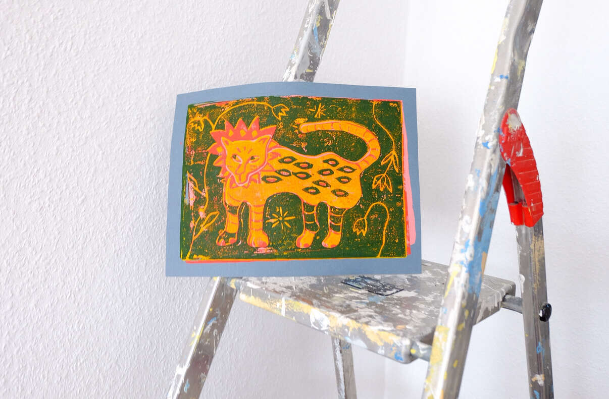 Löwe in Blumenwiese Nr. 1 - Anna Leisner 1