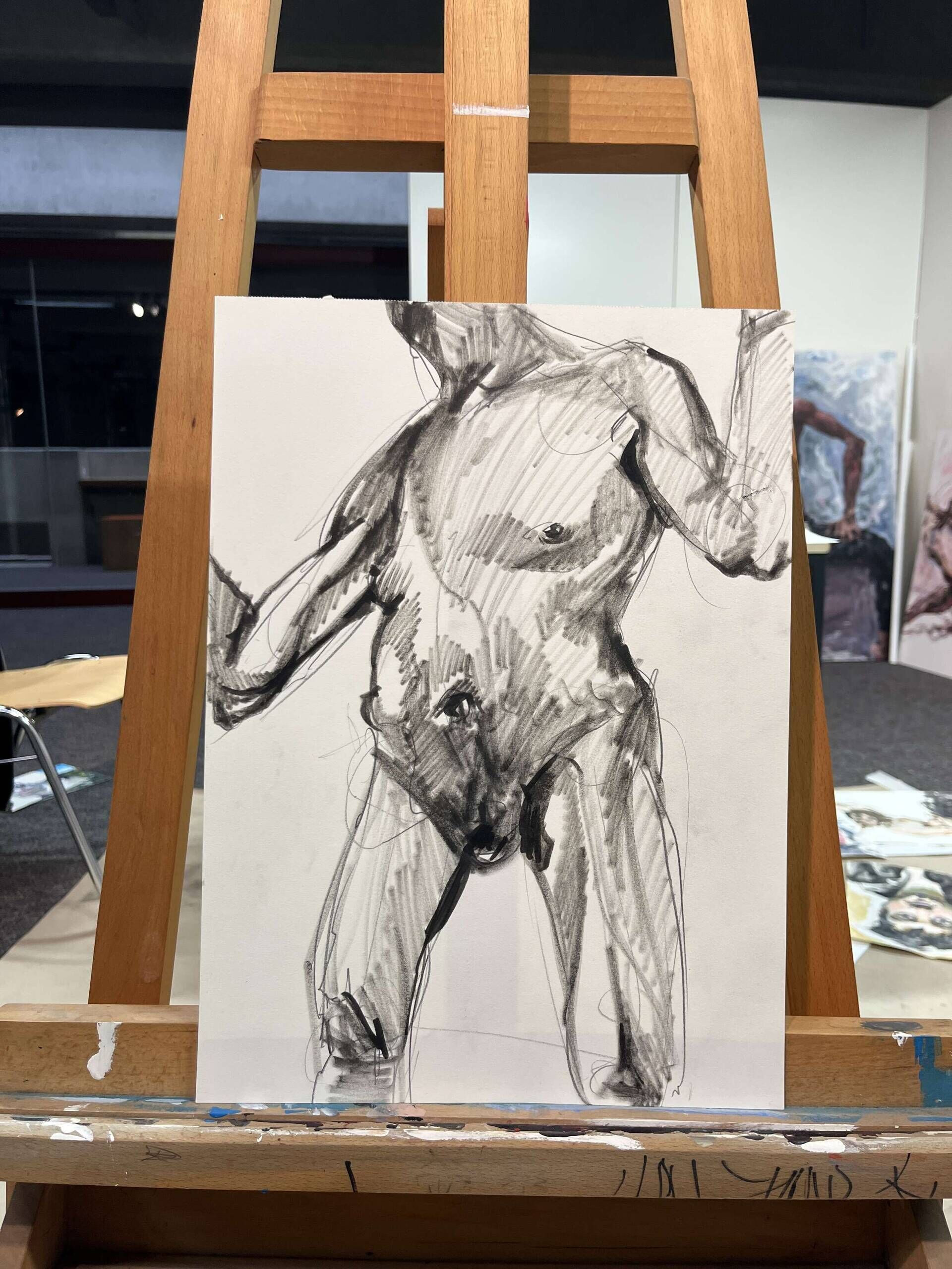 Körper mit angewinkelten Armen - Leon Tho Barwig 2