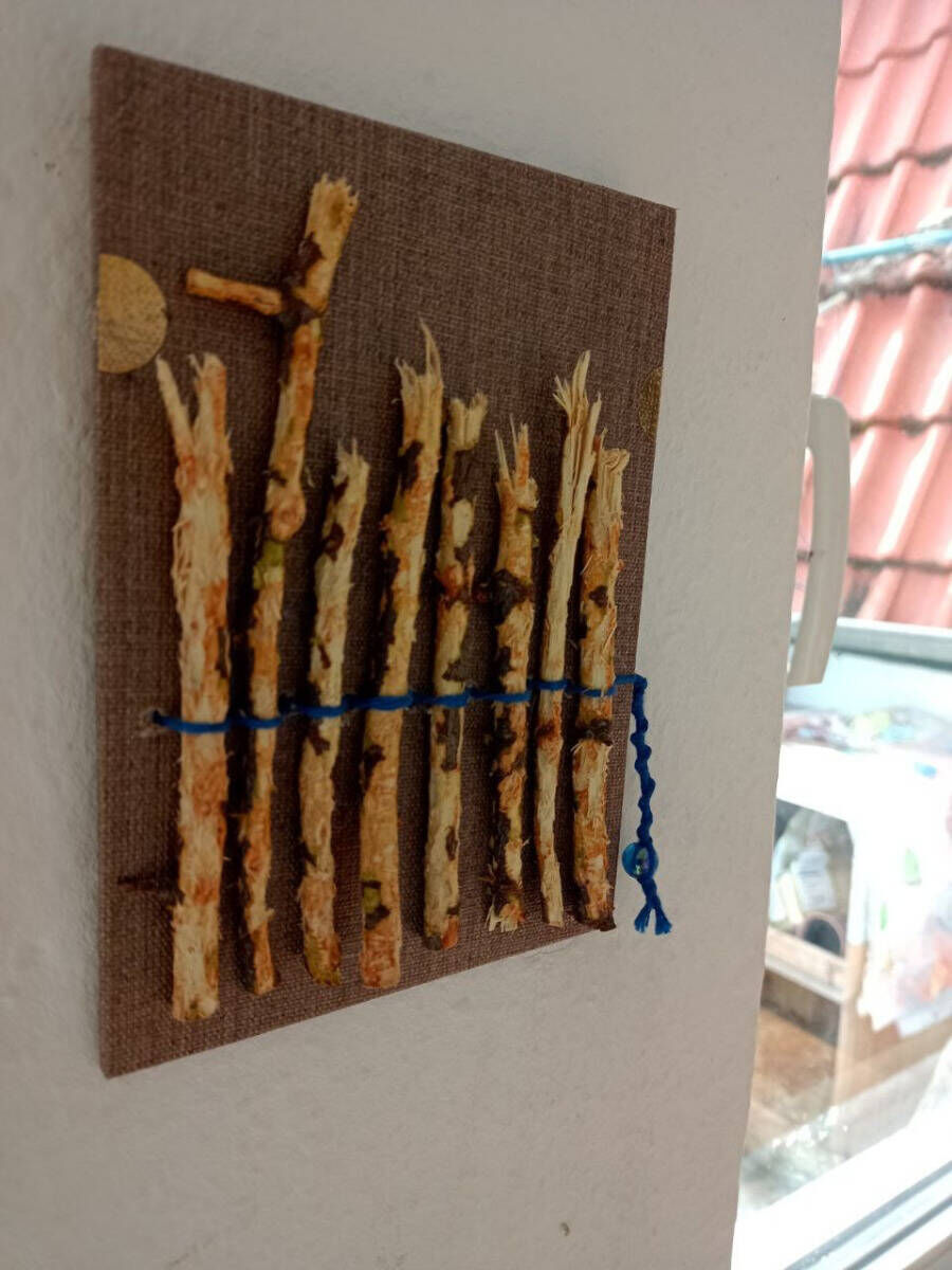 "Kaninchen Kunst: beknabberter Weißdorn"