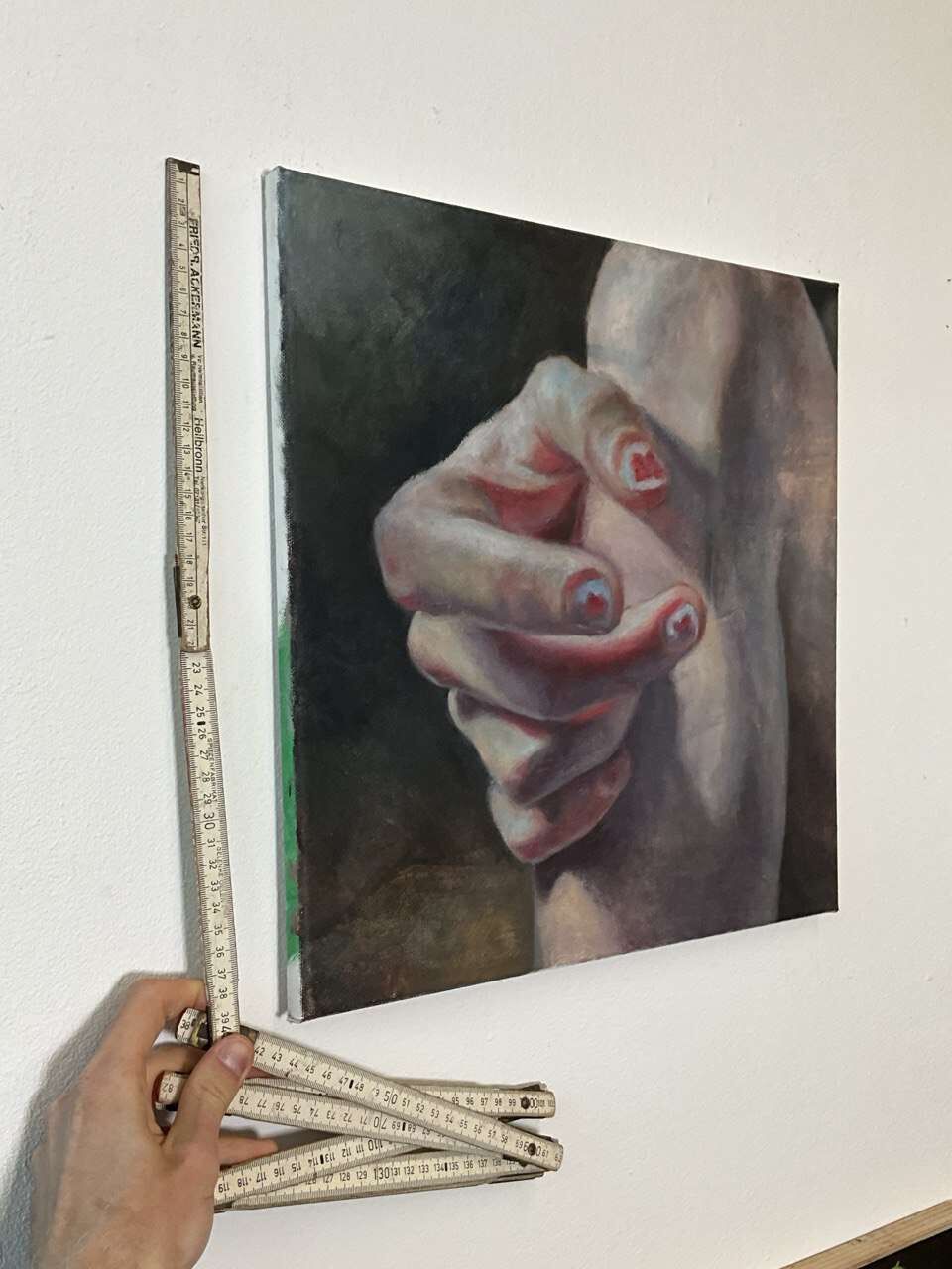 Hand am Knie mit Schmetterlingen - Johanna Bajog 3