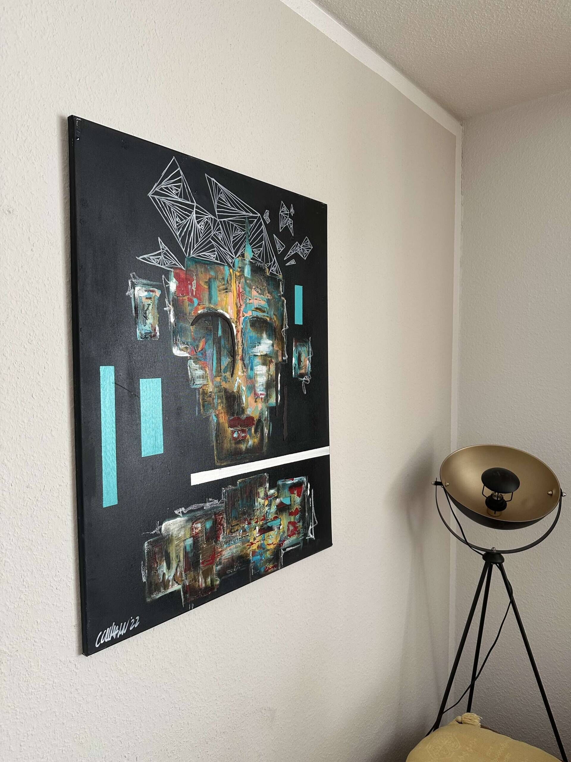 abstract portrait in front of black with a geometric head and turquoise/ white stripes - Martin Collmann 2