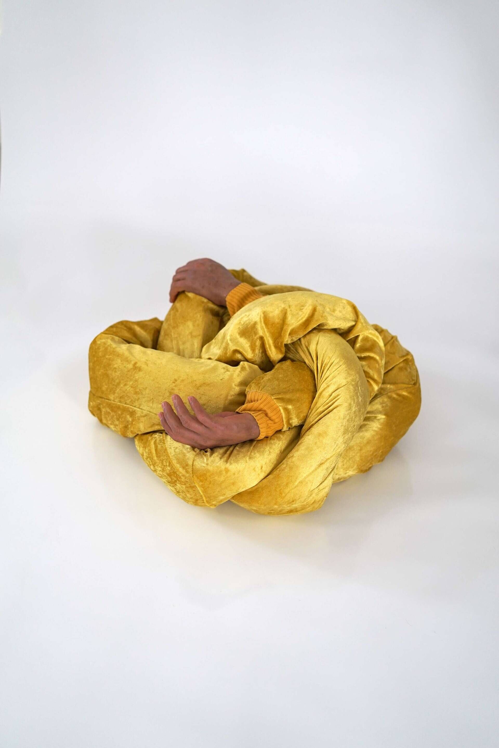 Golden Hands - Azim F. Becker 4