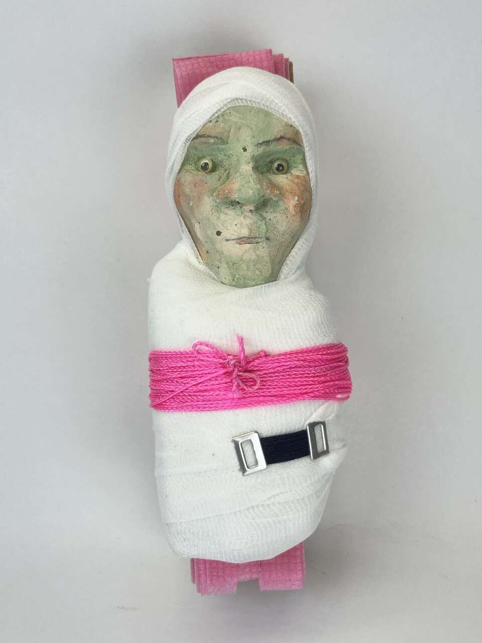 Diese Figur ist gut verpackt - Lara Burgmann 3