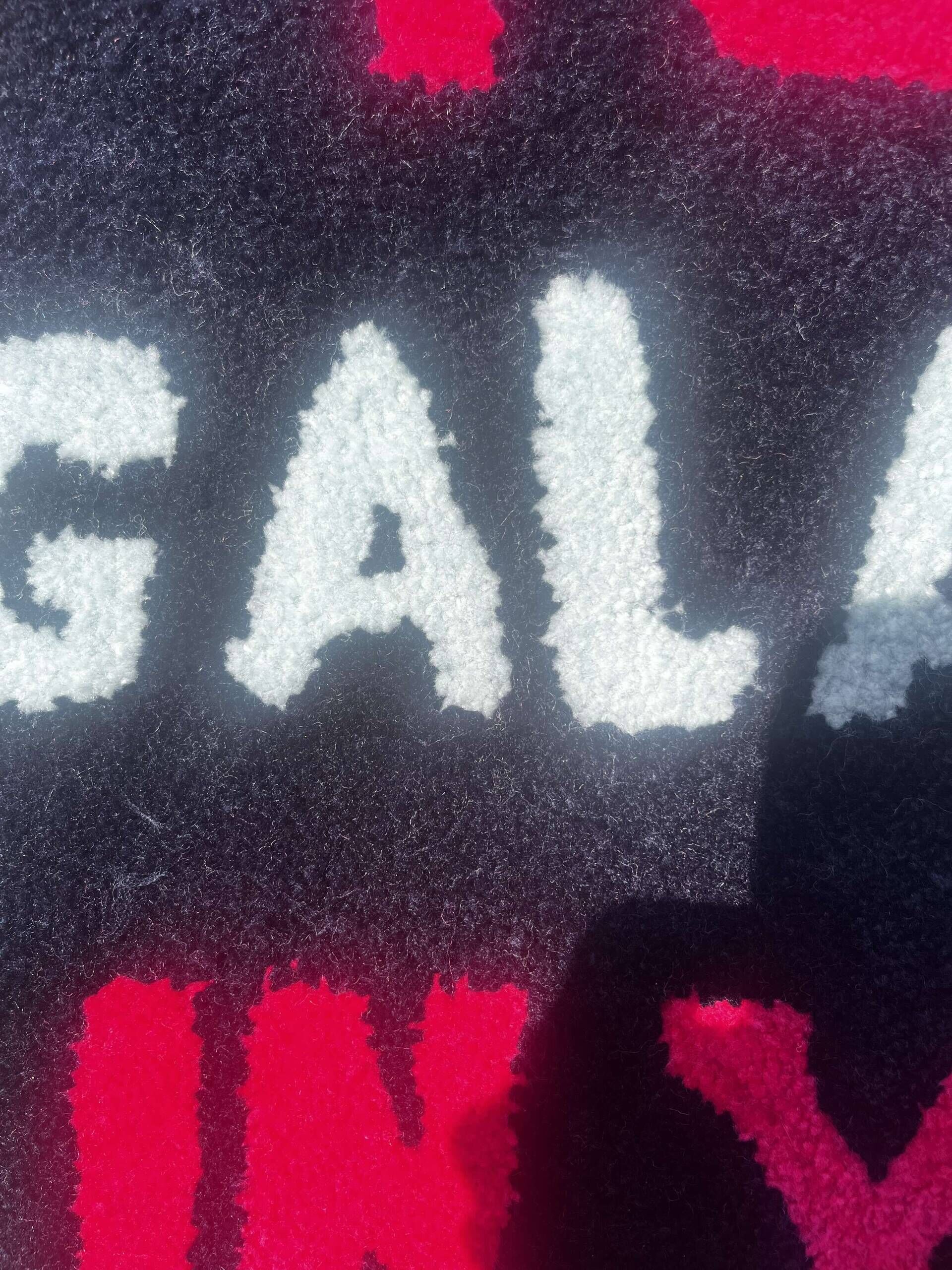 I saw galaxies in your eyes - Sara von Meer 6