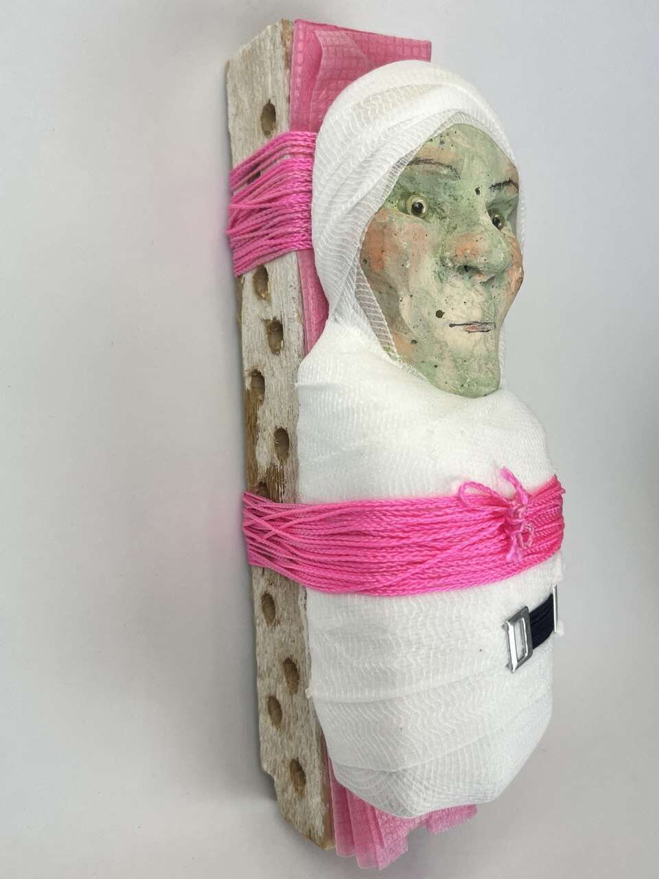 Diese Figur ist gut verpackt - Lara Burgmann 2