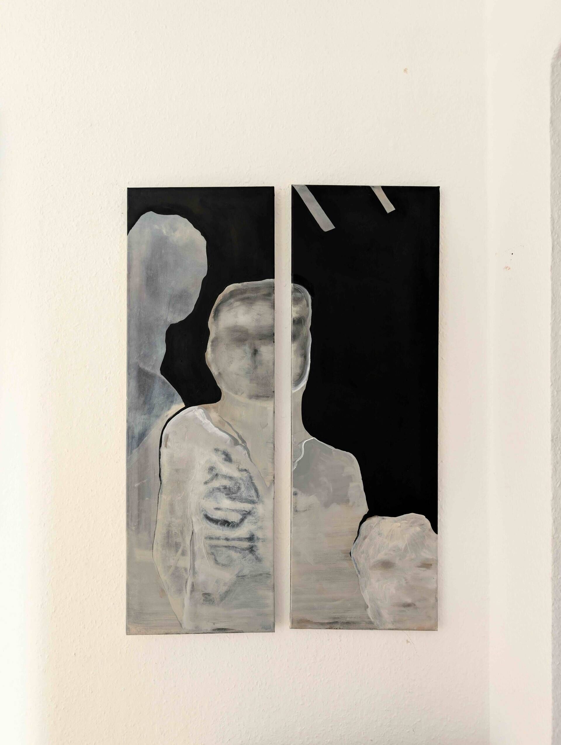 Watching the walls - Viktoria Ovsepian 1