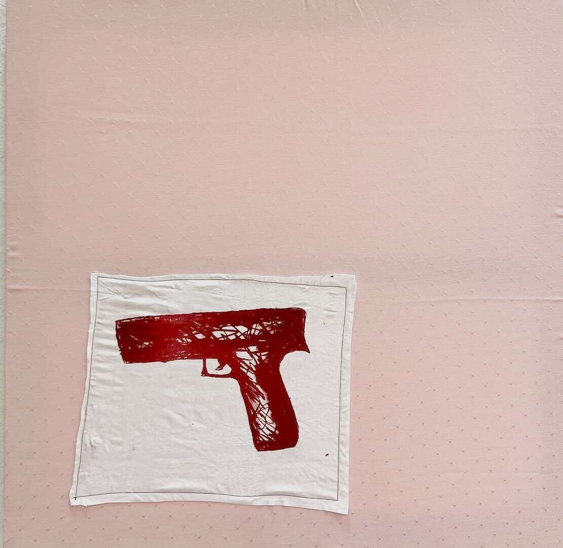 rote Pistole - Katharina Büttgen 1